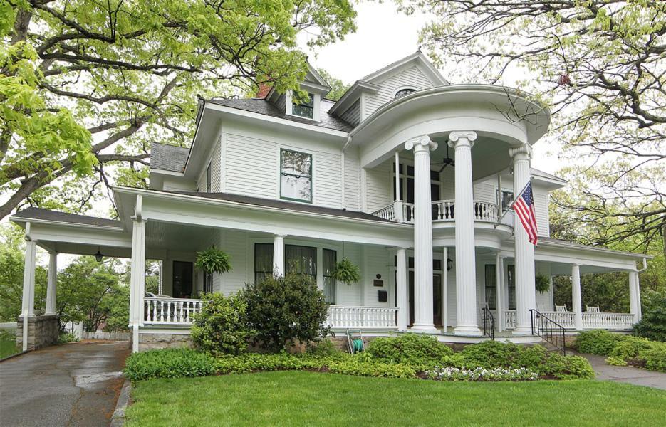 Double Oaks Bed & Breakfast Гринсборо Экстерьер фото